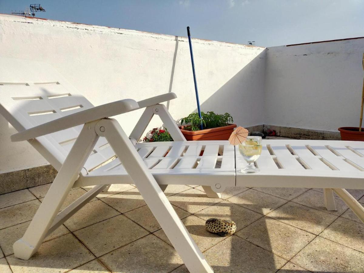 Ferienwohnung Chelsea Barracks Giardini-Naxos Exterior foto